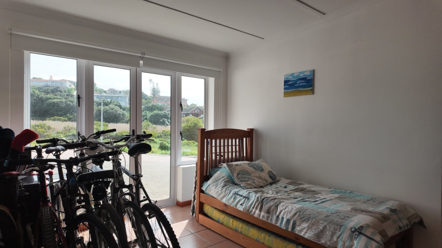 4 Bedroom Property for Sale in Stilbaai Wes Western Cape